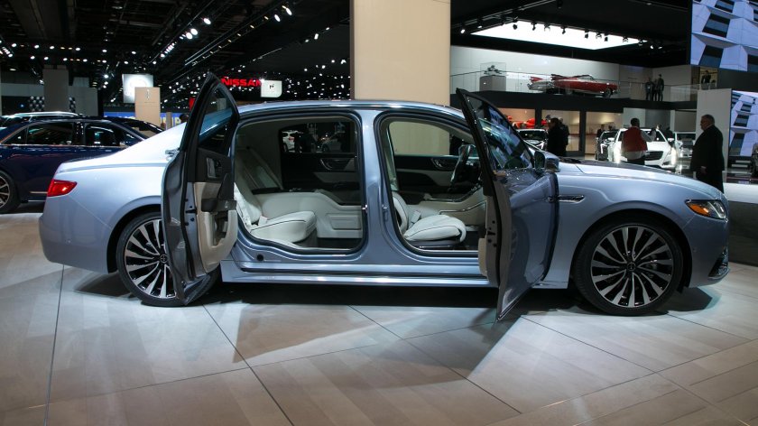 Линкольн Континенталь 2021