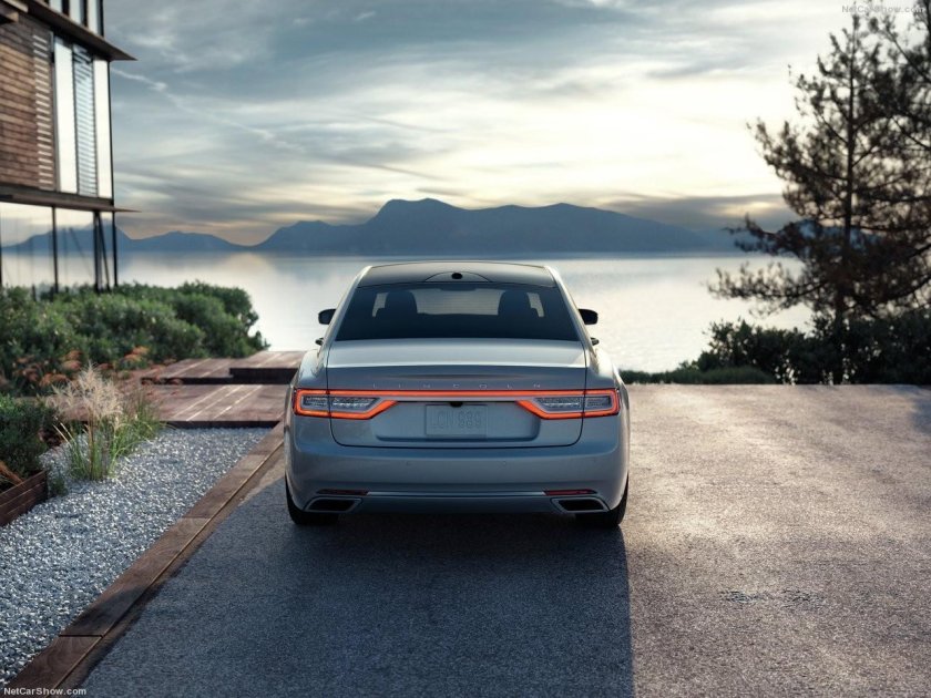 Линкольн Континенталь 2021