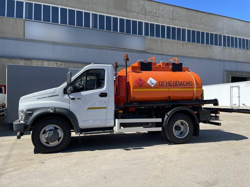 Газон некст бензовоз