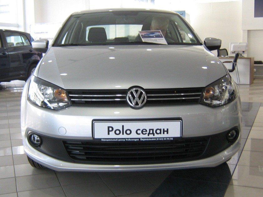 Polo sedan 2011 спереди