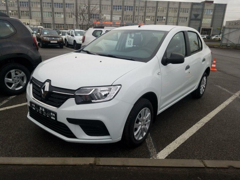 Рено Логан 2019 белый