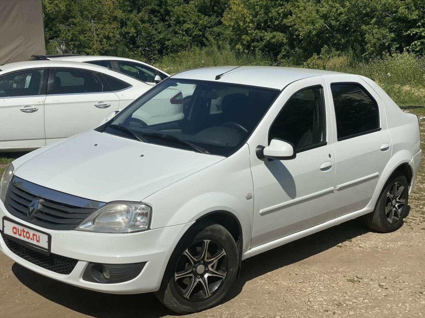Рено Логан белый 2010