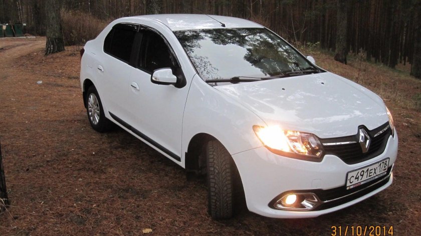 Reno Logan 2 белый