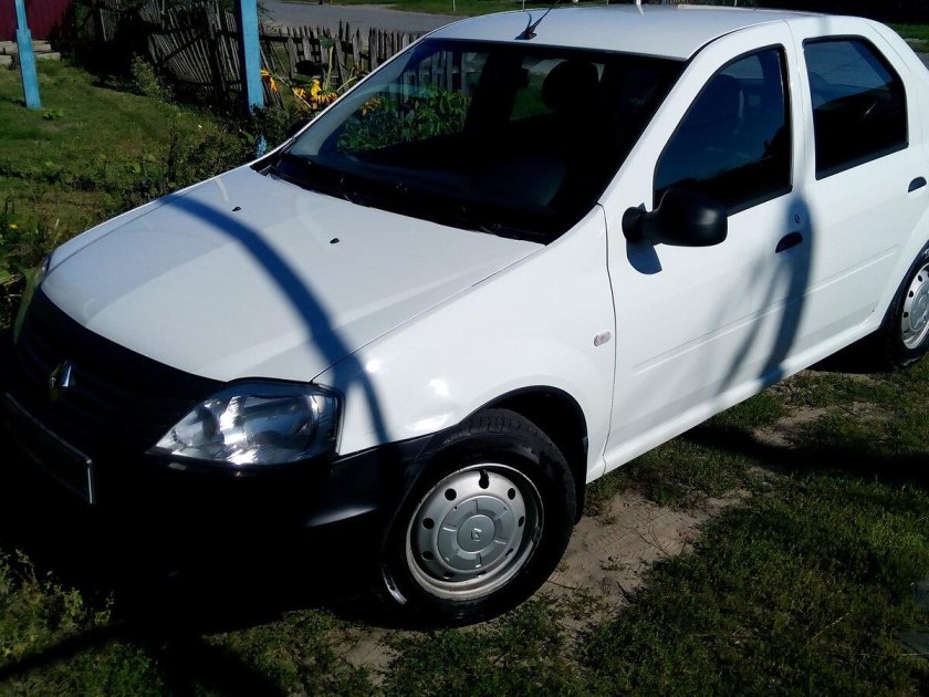 Рено Логан 1 Рестайлинг белый