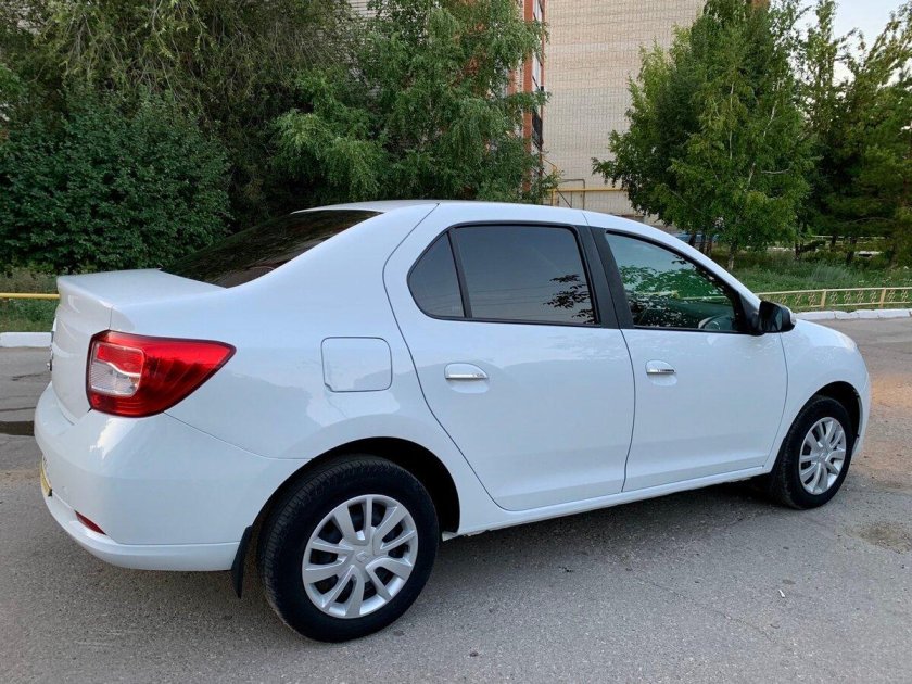 Логан 2 белый