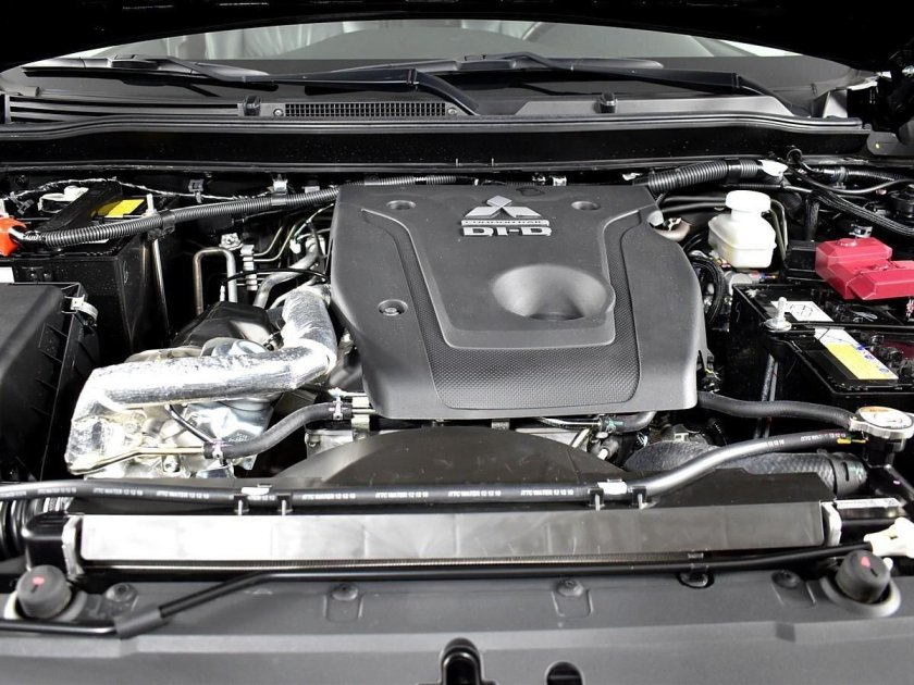 Паджеро спорт под капотом