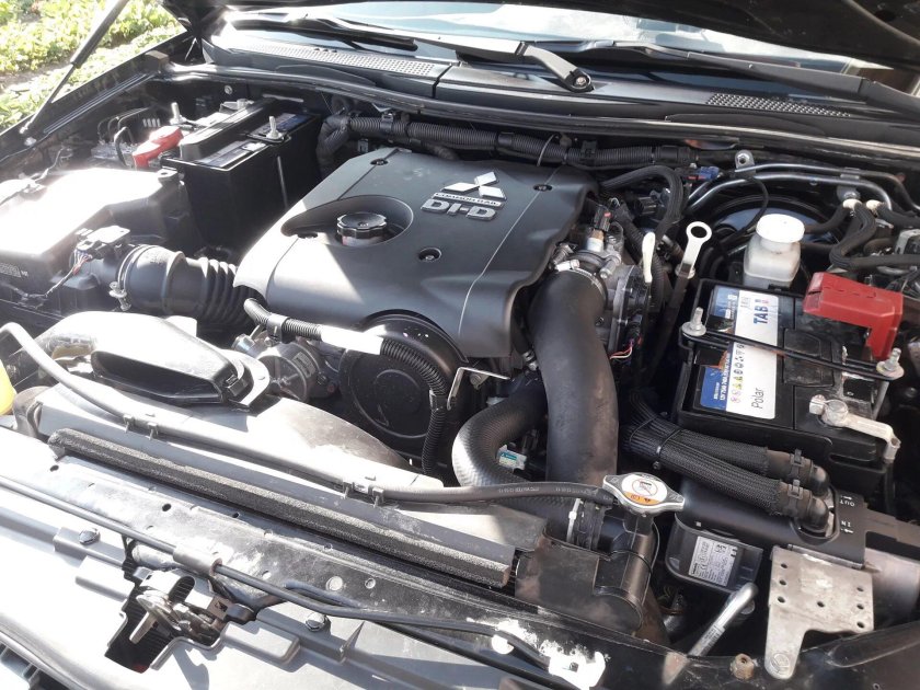 Митсубиси Паджеро спорт 2 2.5 дизель