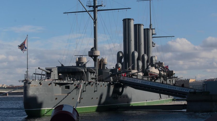 Вечерняя крейсер Аврора