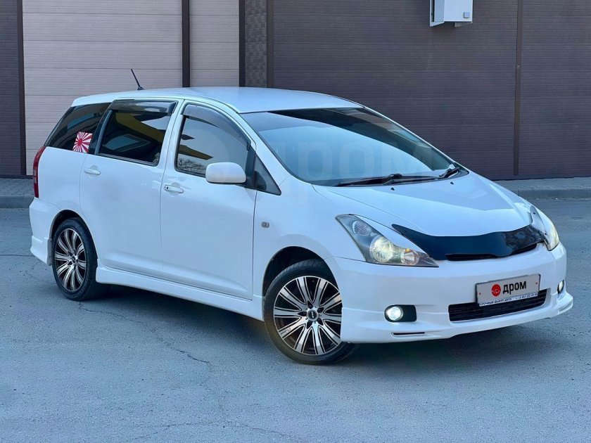 Тойота виш 2003