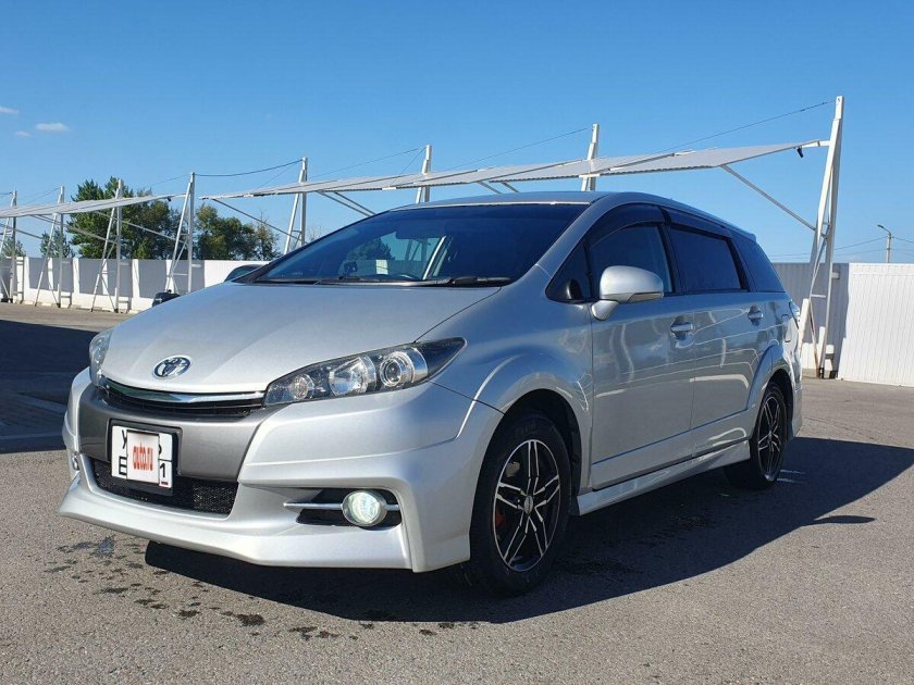 Toyota Wish 2012