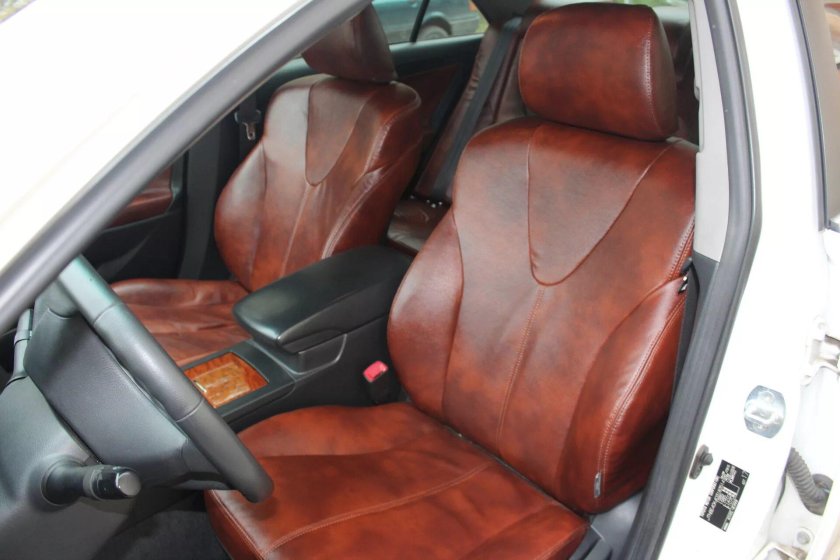 Кожаный салон на Камри 30