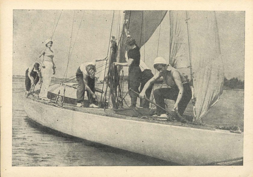 Яхта Ушкуйник Ленинград