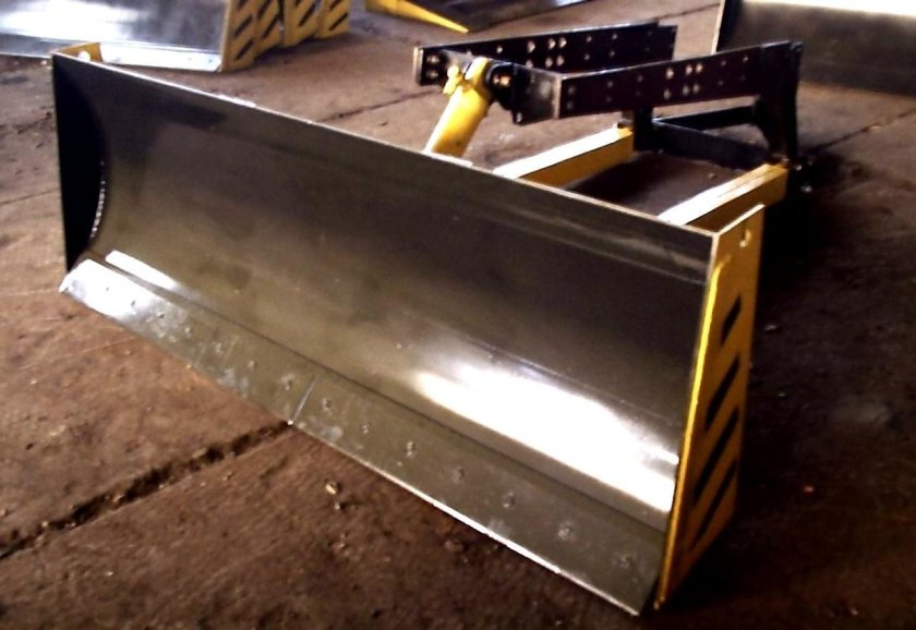 Отвал бульдозерный гидроповоротный трактор МТЗ-82.1