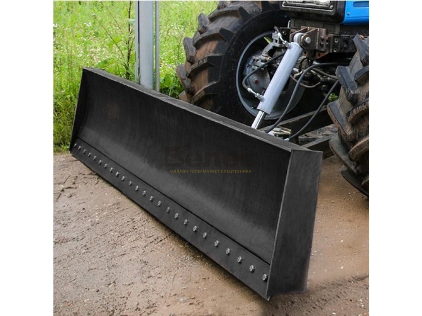 Бульдозерный отвал на МТЗ 82