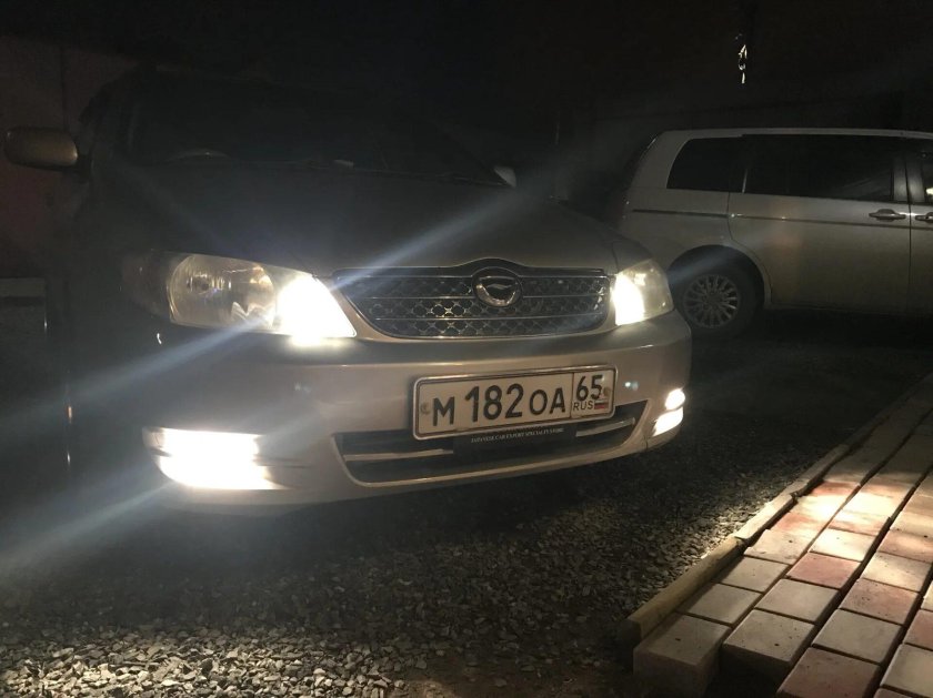 Тойота Королла лампы в туманках