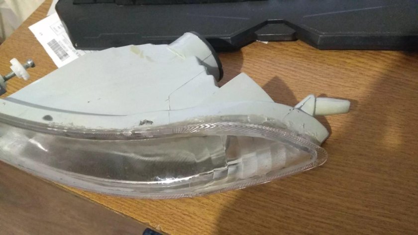 Крепление туманок Тойота Королла 120