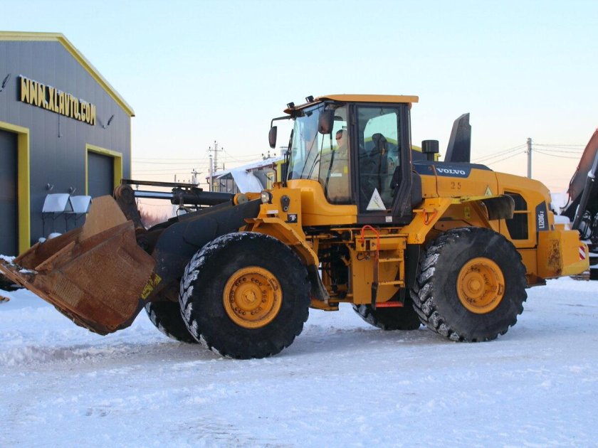Фронтальный погрузчик volvo