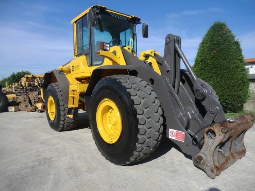 Фронтальный погрузчик volvo