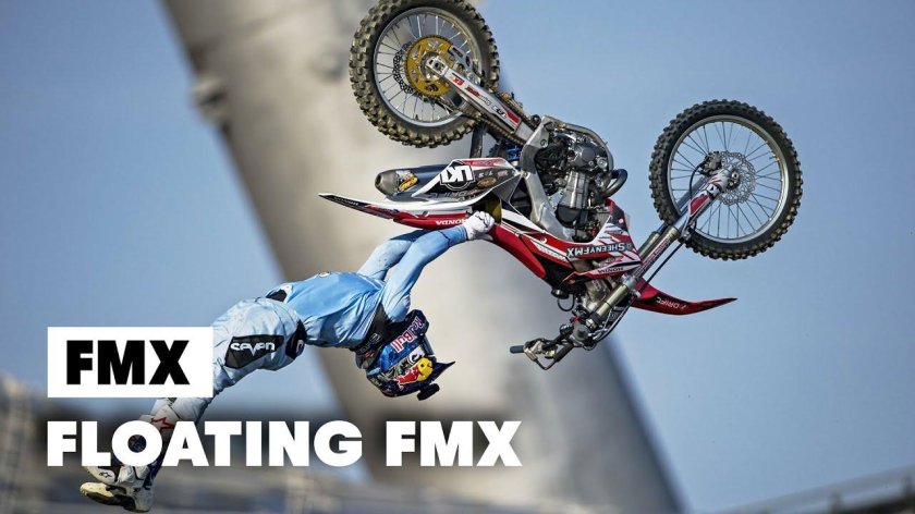 Ред Булл мотокросс фристайл