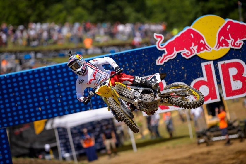 Мотофристайл Red bull