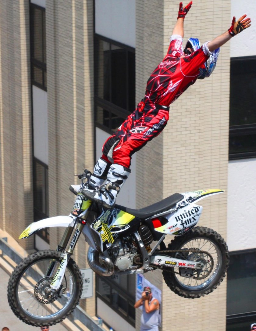 Мото фристайл на мотоциклах