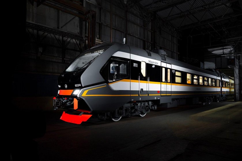 Эп2дм новый поезд