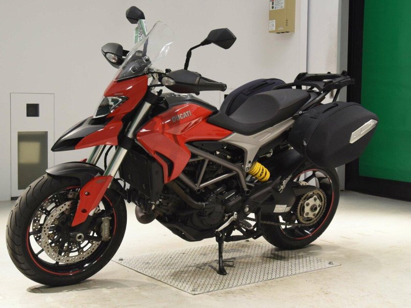 Ducati hyperstrada 939