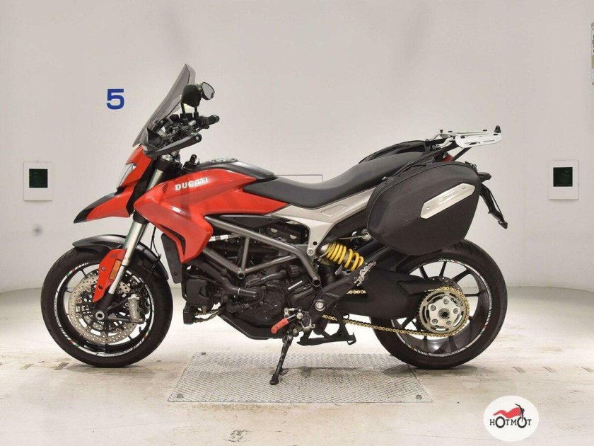 Ducati Hyperstrada 939