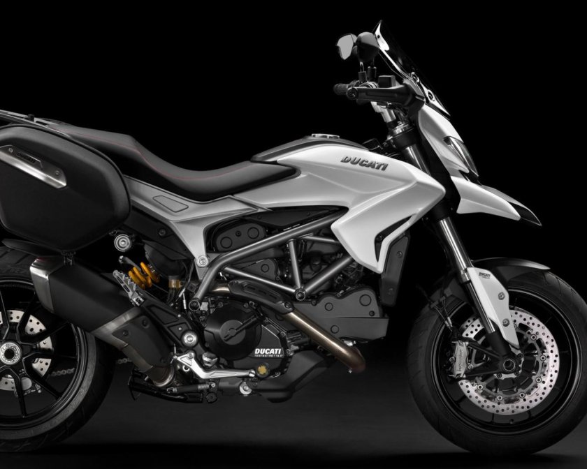 Ducati Hyperstrada 821