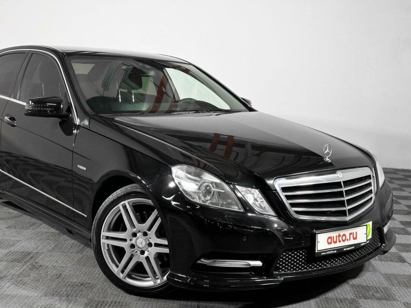 Mercedes Black City