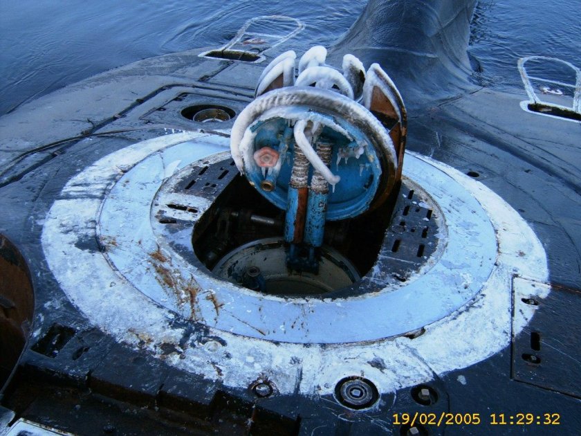 Комингс-площадка подводной лодки Курск