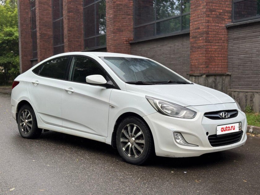 Хендай солярис 2013 белый седан