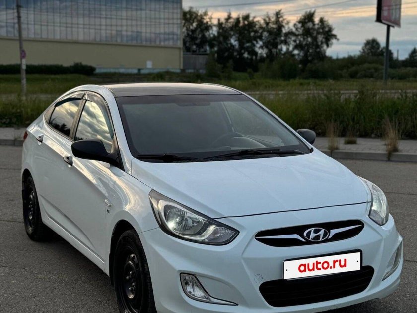 Белая хендай солярис