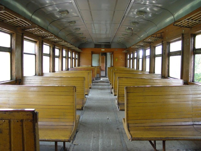 Вагоны электрички эр2