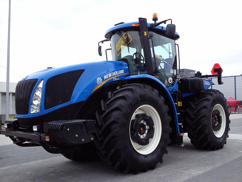 Трактор New Holland t9