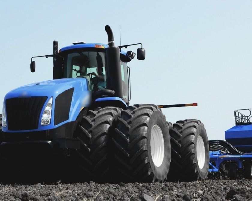 Трактор Нью Холланд
