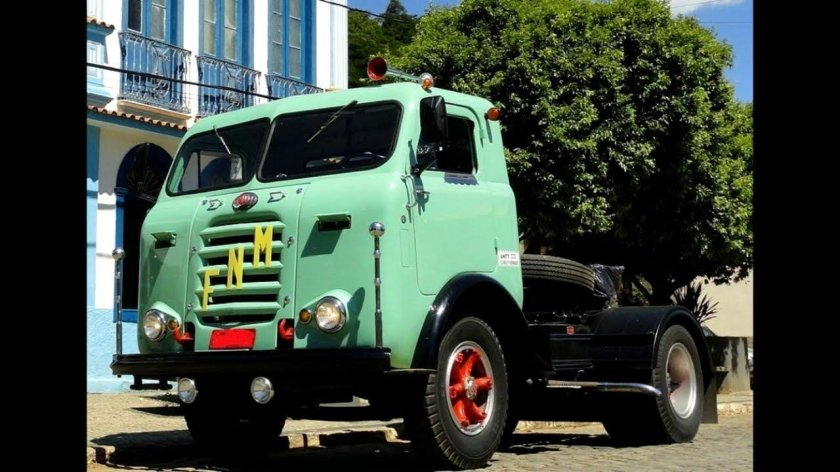 Старые бразильские Грузовики