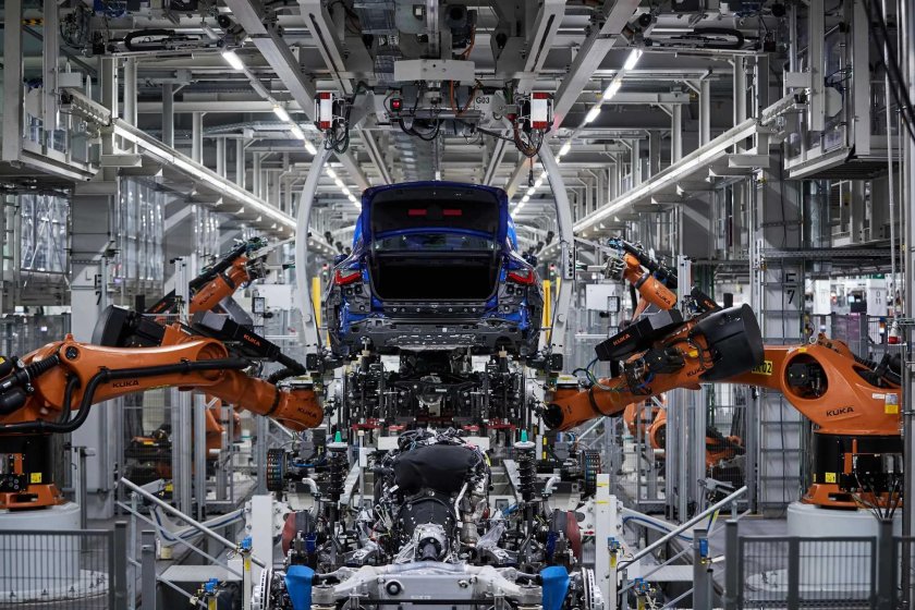 Конвейер BMW