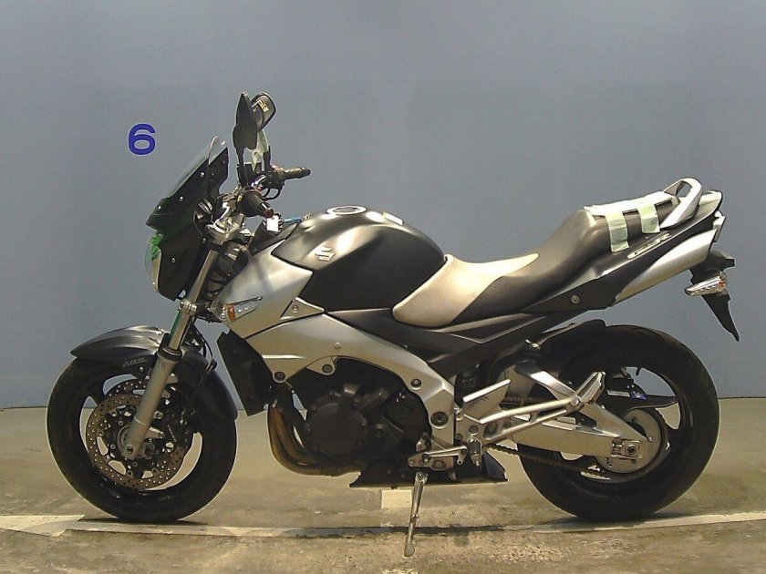 Suzuki GSR 400 2008