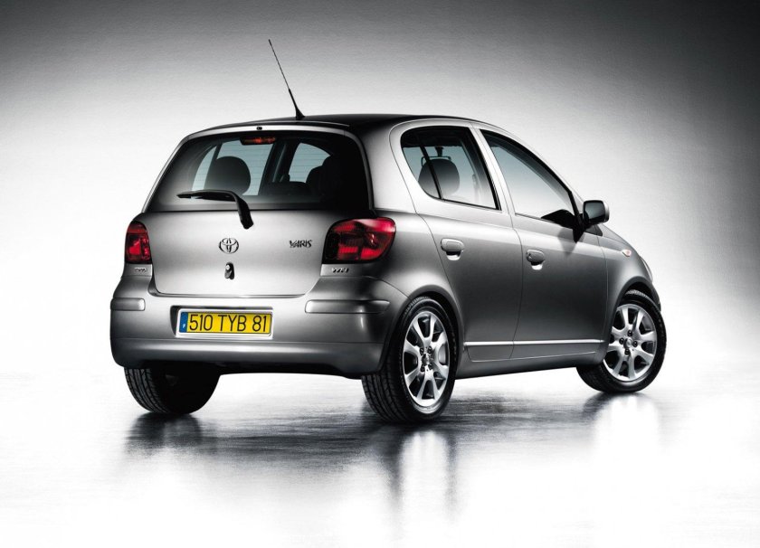 Toyota Yaris 2003