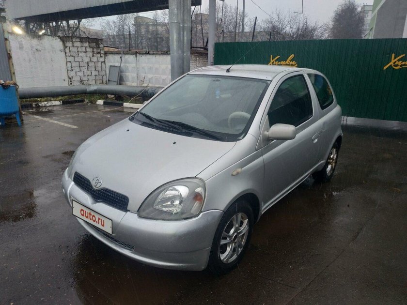 Ярис рестайл 2003 год