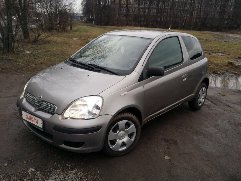 Toyota yaris i рестайлинг 2003