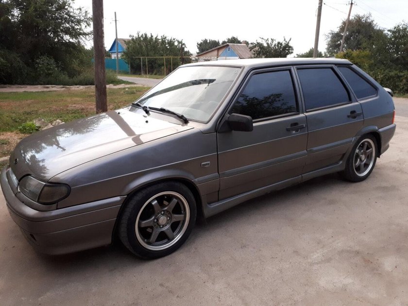 ВАЗ 2114 черный жемчуг