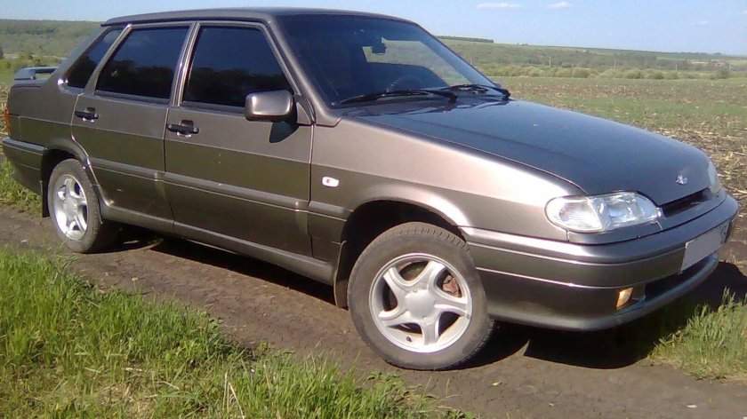 ВАЗ 2115 черный жемчуг