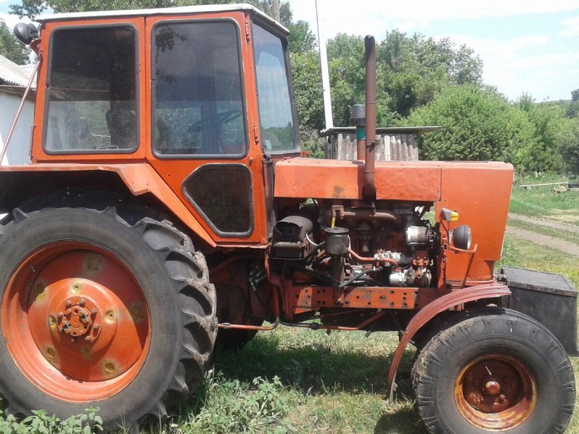 ЮМЗ-6 трактор