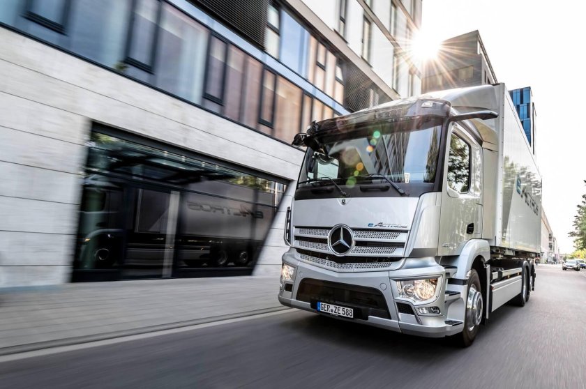 Mercedes Benz Actros 2022