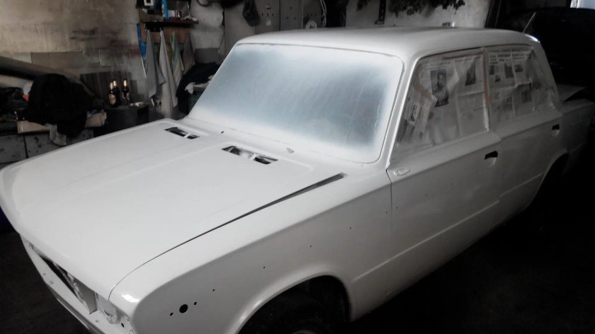 Белый 233 ВАЗ