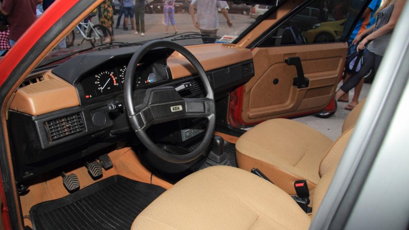 Салон москвич 2141