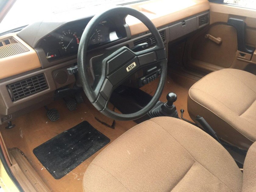 Москвич АЗЛК 2141 салон