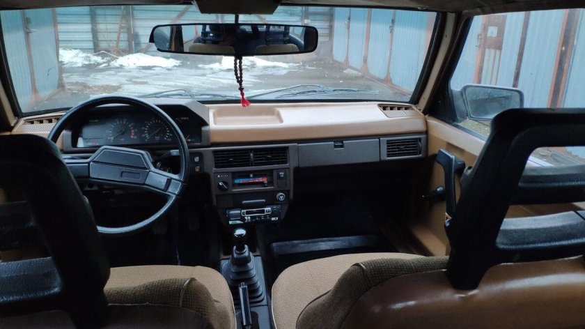 Москвич 2141 легковой автомобиль салон